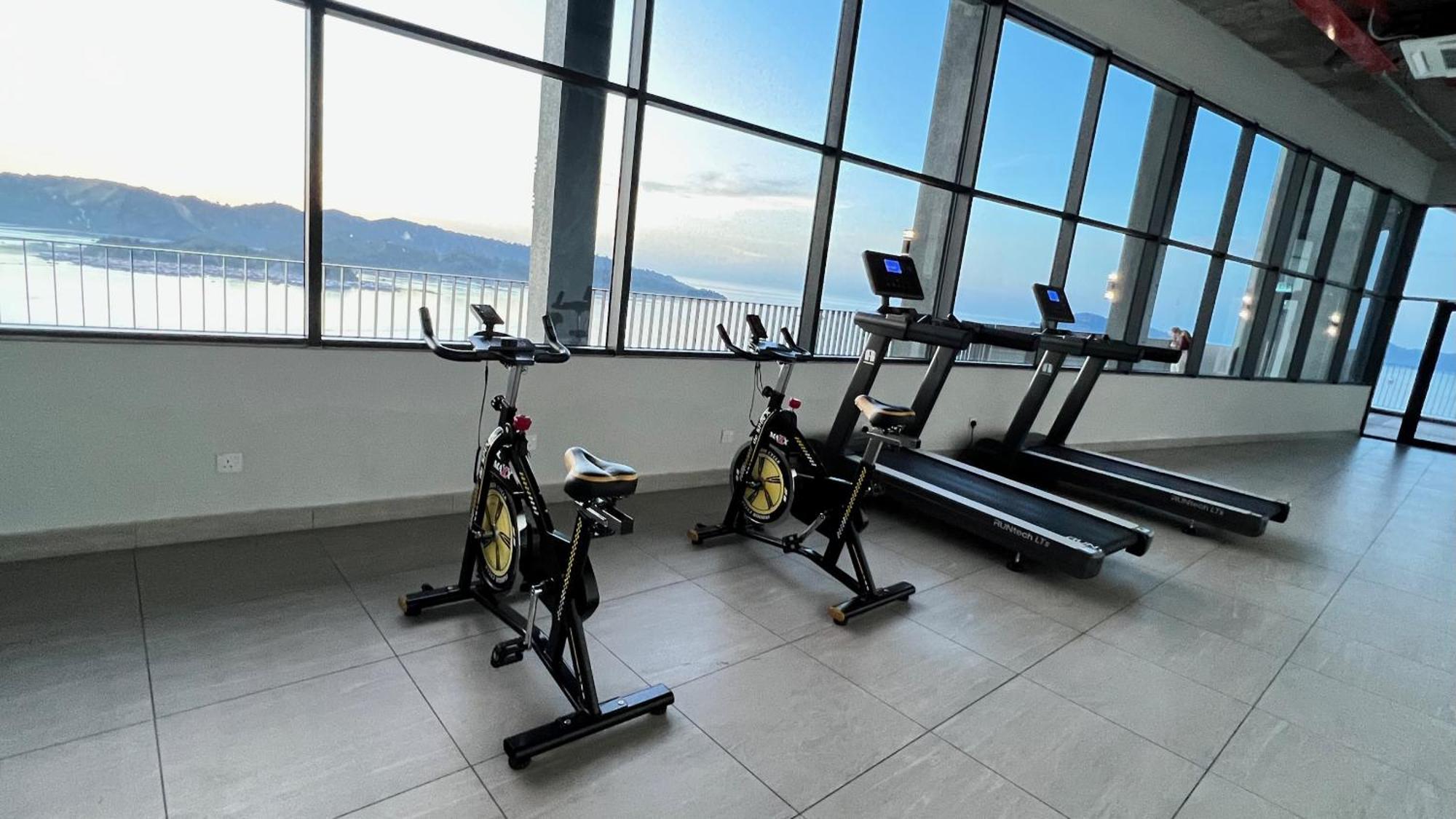 Jq Unity 2 High Floor Seaview Netflix 6pax Apartment *
