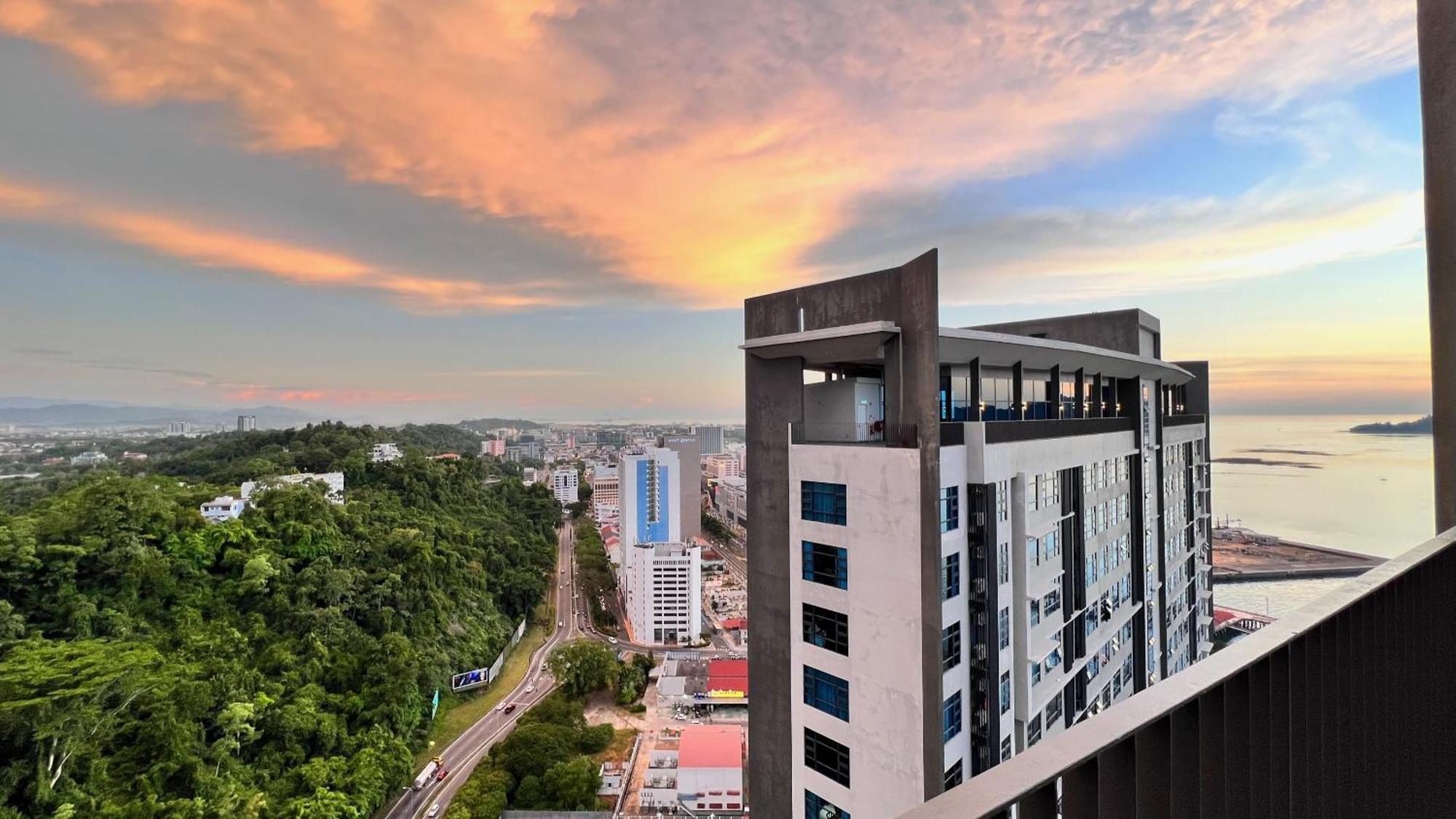 Jq Unity 2 High Floor Seaview Netflix 6pax Pangsapuri Kota Kinabalu